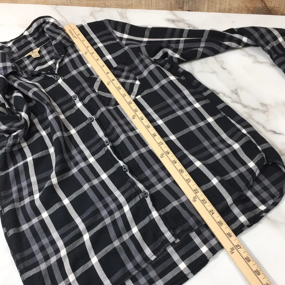Woolrich Black White Plaid Button Front Shirt Womens Large Roll Tab Sleeve‎ - Picture 9 of 11
